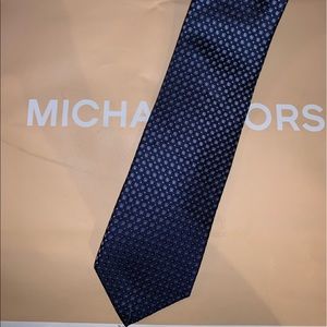 NAVY BLUE AUTHENTIC MICHAEL KORS NECKTIE